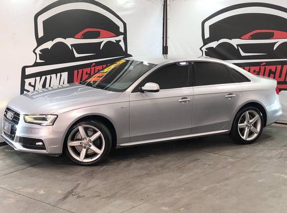 AUDI A4 1.8 TFSI AMBIENTE GASOLINA 4P MULTITRONIC AUDI A4 1.8 TFSI AMBIENTE GASOLINA 4P MULTITRONIC